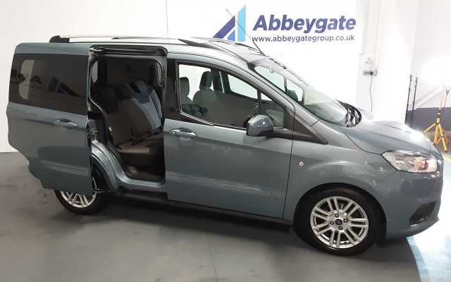 2020 Ford Tourneo-courier 1.5 TDCi EcoBlue 95PS 5 Door 6-Speed Manual