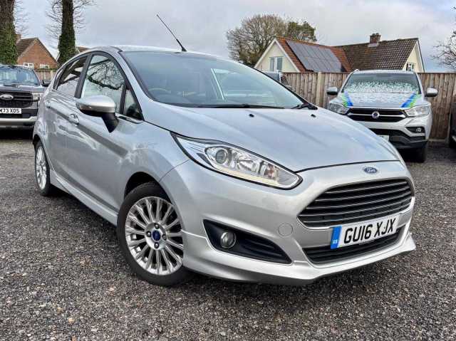Ford Fiesta 1.0 100PS Zetec 5 Door Manual 5 Door Petrol Moondust Silver