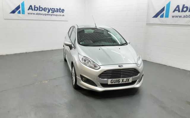 Ford Fiesta 1.0 100PS Zetec 5 Door Manual 5 Door Petrol Moondust Silver