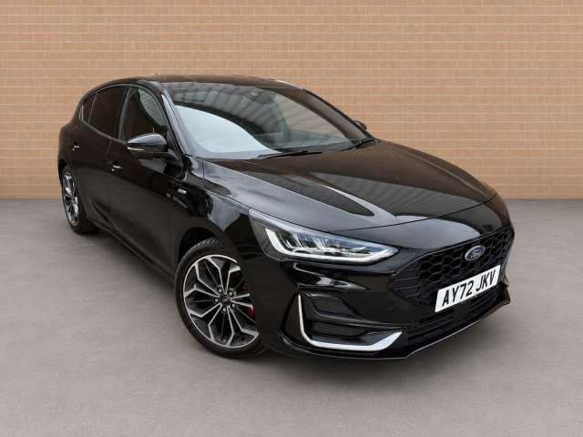 Ford Focus 1.0 155PS ST Line Vignale 5 Door 6 Speed Manual 5 Door Petrol Agate Black