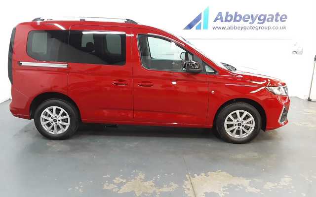 2023 Ford Tourneo Connect 2.0 DIESEL 122PS Titanium 5 Door MPV 6 Speed Manual