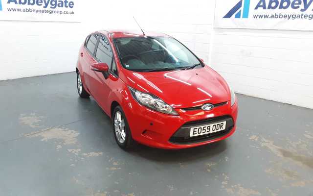 Ford Fiesta 1.4 95PS Style Plus 5 Door 5 Door Petrol Red